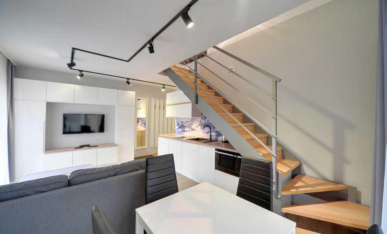Subtelne I Stylowe Apartamenty Sun Seasons 24 W Karpaczu Z Umeblowanym Balkonem By Noclegi Renters Εξωτερικό φωτογραφία
